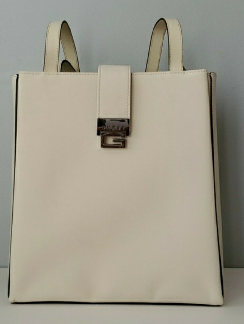 Guess Vintage Y2K Creamy Off White Shoulder Bag Purse - Picture 3 of 10